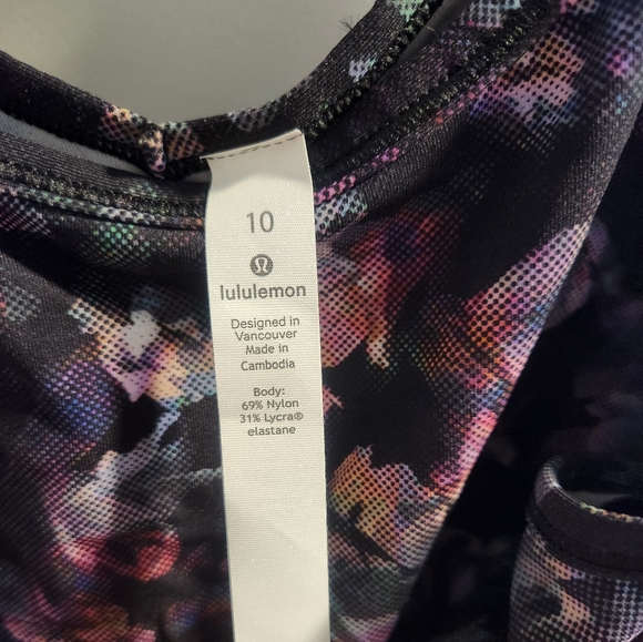 TWO lulu lemon workout tops - Picture 7 of 7